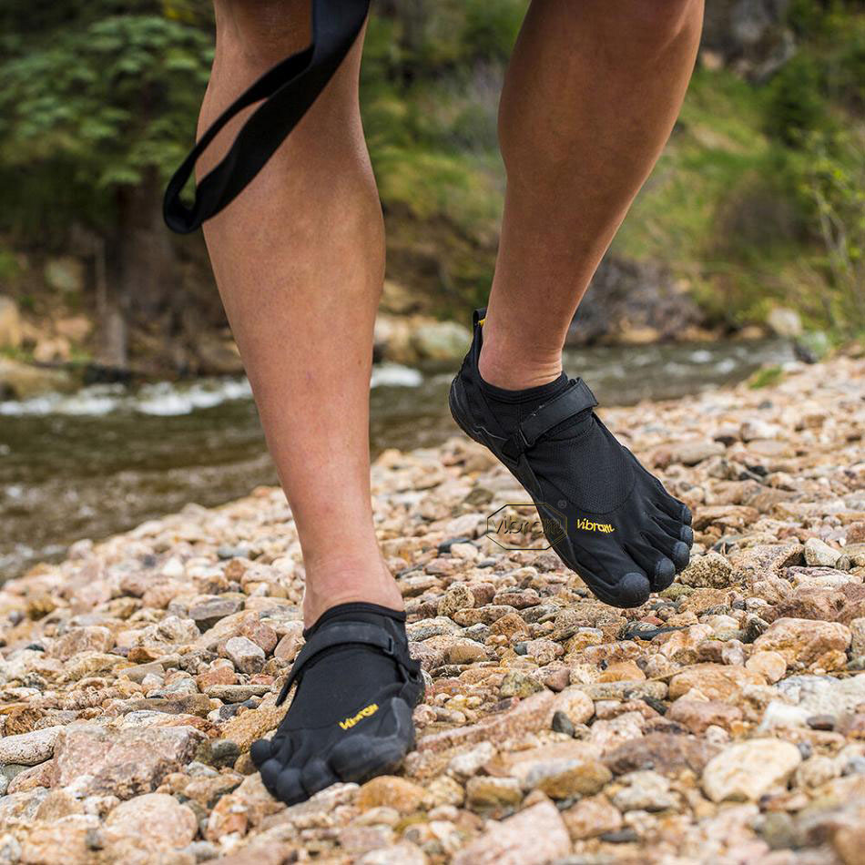 Women's Vibram KSO Training Shoes Black | CA_W92